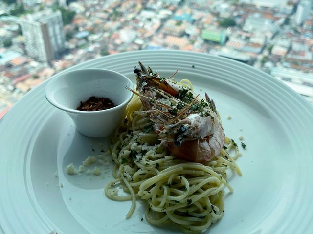 Sky dining experience at the highest rooftop