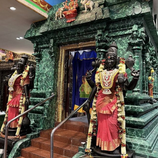 Exploring Sri Maha Mariamman Temple