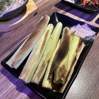 台北東區必吃小酌平價串燒，串在一起平價串燒！好吃、好氣氛，快來吃看看！