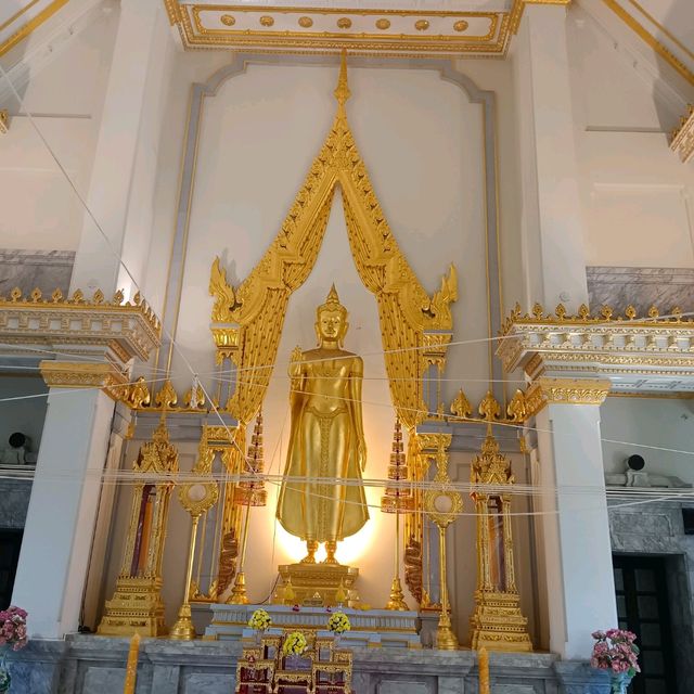 เข้าวัดทำบุญ ไหว้หลวงพ่อโสธร