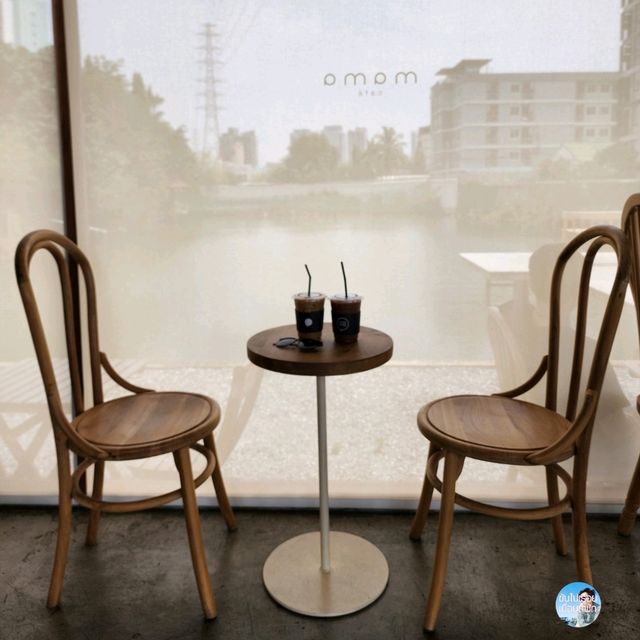 Mama cafe