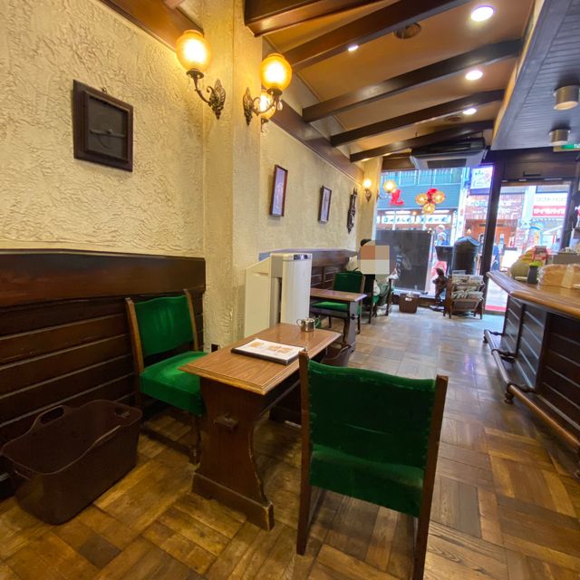神戸元町！モーニング550円「元町サントス」地元に愛される老舗の喫茶店