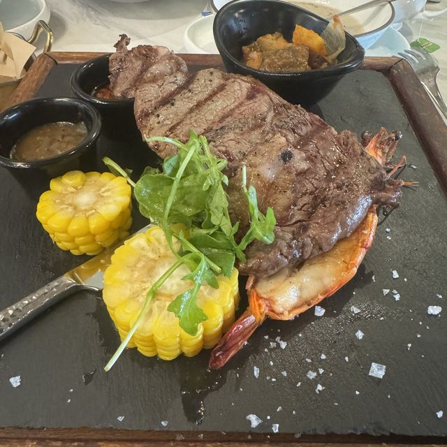 Amazing Lunch @ Collin’s Restaurant 