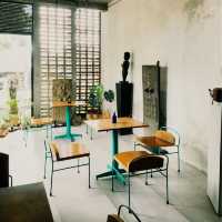 Leo Antiques & Coffee