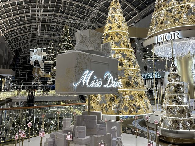 Magical Christmas at Marina Bay Sands 