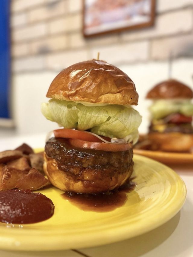 【福岡カフェ】月に3日だけ営業！幻のハンバーガー屋🍔