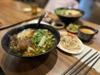 桃園市區美食-無限次加湯加麵免費！！呷霸牛肉麵南平店