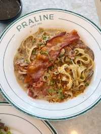 All day brunch at Praline 🍳🥞🥓