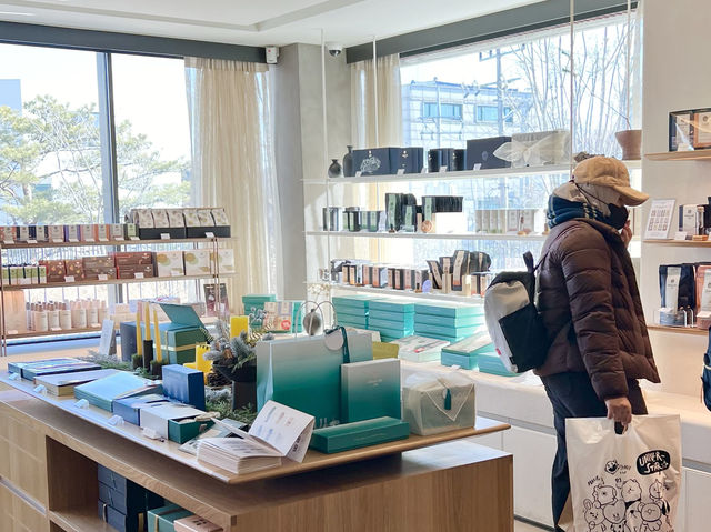 OSULLOC TEA HOUSE 北村で過ごす和やかな時間