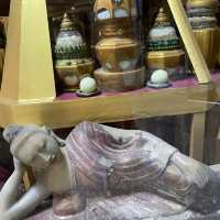 วัดเก่าแก่วัดที่คนใหญ่ๆคนโตนับถือกัน ศักดิ์สิทธิ์