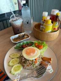 📍: ชายชรา คาเฟ่ - Old Man’s Cafe 🍴🥤