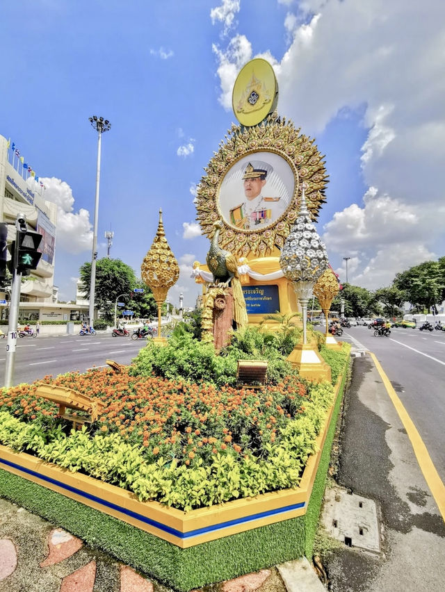 The Statue of King Rama IlI