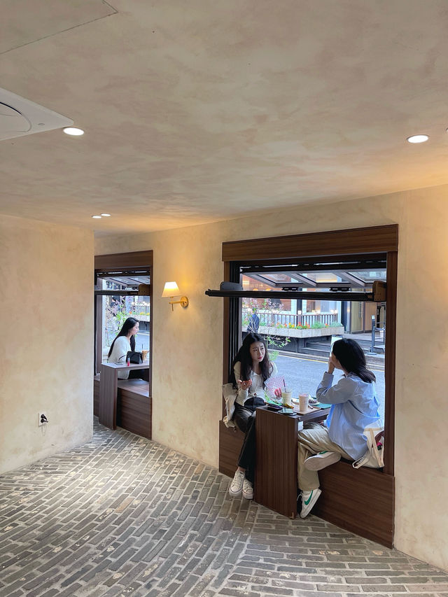 韓國首爾歐式復古風情咖啡店-Front Seoul