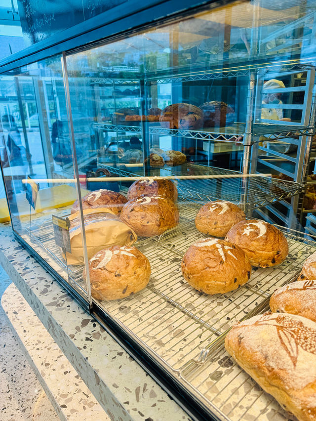 🇸🇬 Wu Pao Chun Bakery: Artisan Breads in the Heart of Singapore