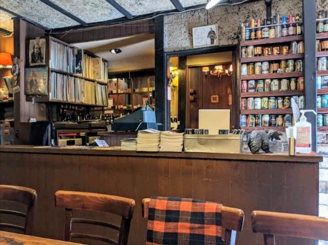 走入神保町舊書街的復古咖啡店：Milonga Nueva