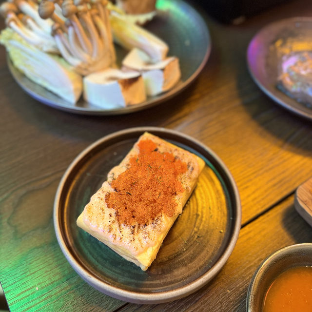 洋食商店：壽喜燒2人套餐，開心果雜莓芭菲