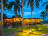 Kaengkrachan Boathouse Paradise Resort
