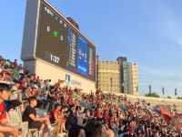 뜨거운 열기를 느끼며 축구도 보고, 환상적인 일몰 뷰도 즐길 수 있는 곳, 수원종합운동장⚽️