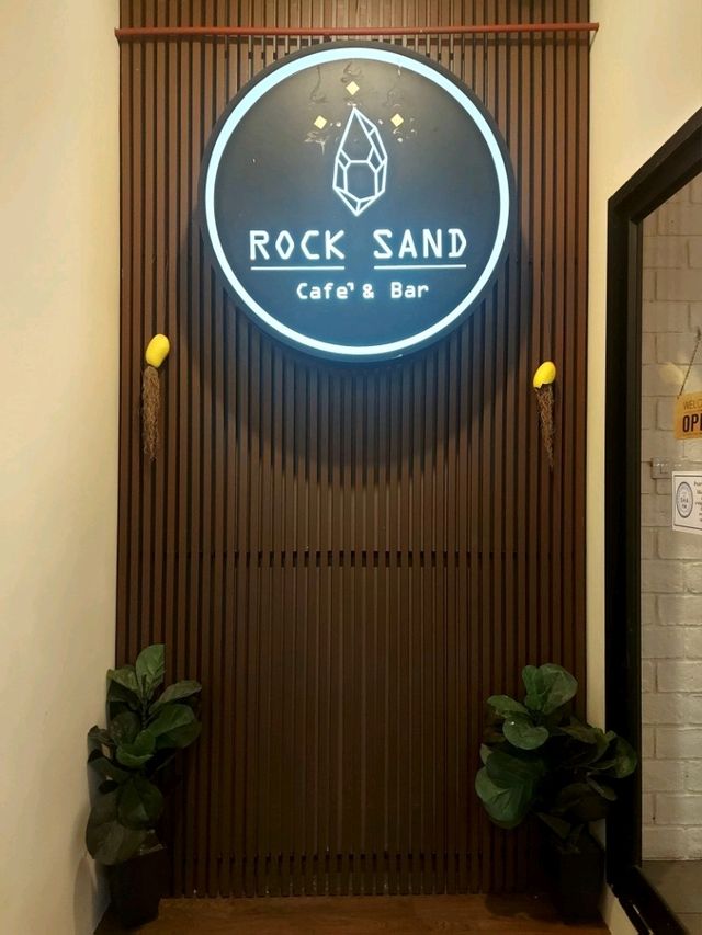 Rock Sand Cafe’ & Bar @บางเสร่ ชลบุรี