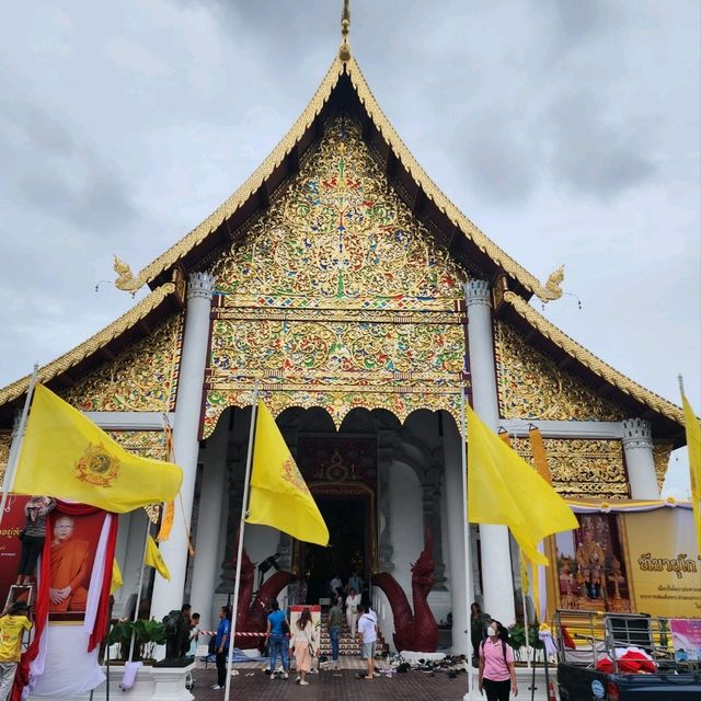 กราบพระแก้วหยก ขอพรกุมภัณฑ์ 📍วัดเจดีย์หลวง