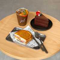 Jol.co  คาเฟ่ #เปิดใหม่ ที่บางแสน ร้าน Mood ดีมากก