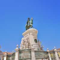 리스본에서 제일 큰 광장이자 호세1세 동상이 있는 명소 - Praça do Comércio