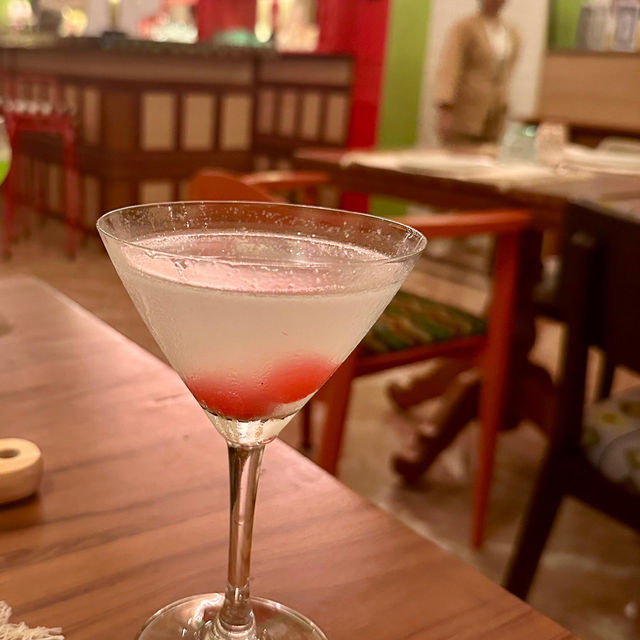 The SengLao caféand cousin 