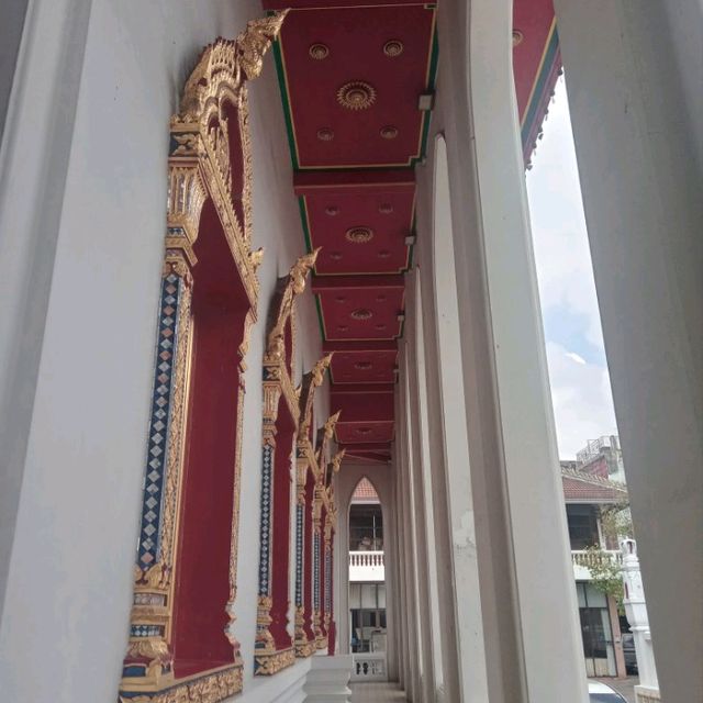 วัดชื่อแปลก วัดพระพิเรนทร์✨️