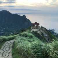 與夕陽共舞的茶壺山登山行