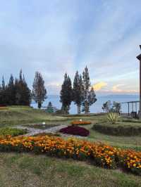 Hotel with amazing view of Lake Toba 