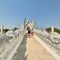 The Stunning White Temple of Chiang Rai