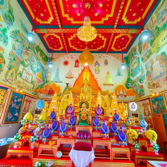 สักการะพระยืน หลวงพ่อโต วัดอินทร์