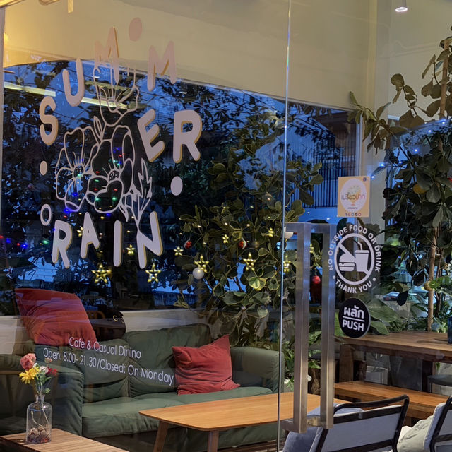 Summer Rain - Cafe & Casual Dining🍰🥤🌺
