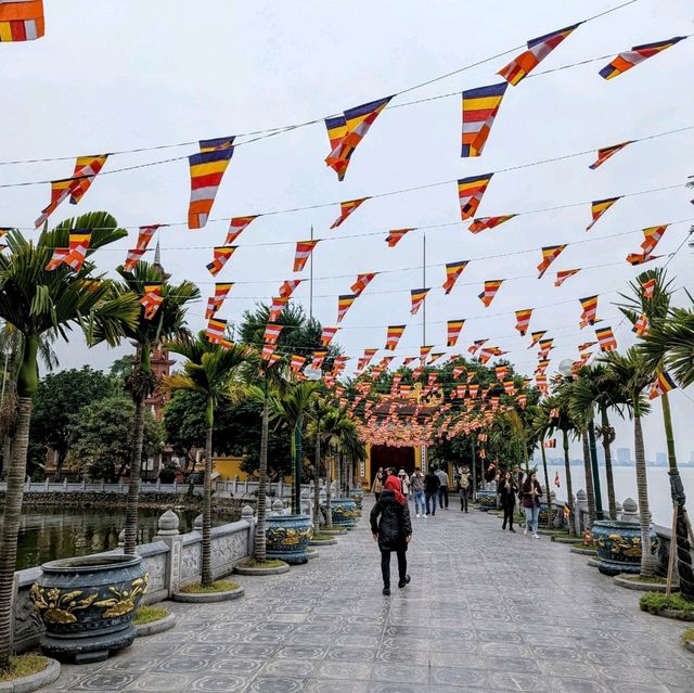河內西湖-輕鬆散策路線：鎮國寺、一柱寺