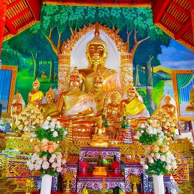 สร้างเมื่อ พ.ศ. 1606 วัดพระยืน เมืองลำพูน