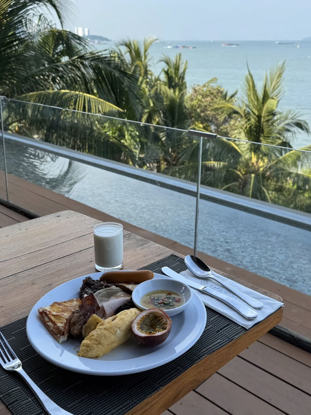 Cape Dara: A Beachside Weekend Getaway with a Taste of Tom Yum 