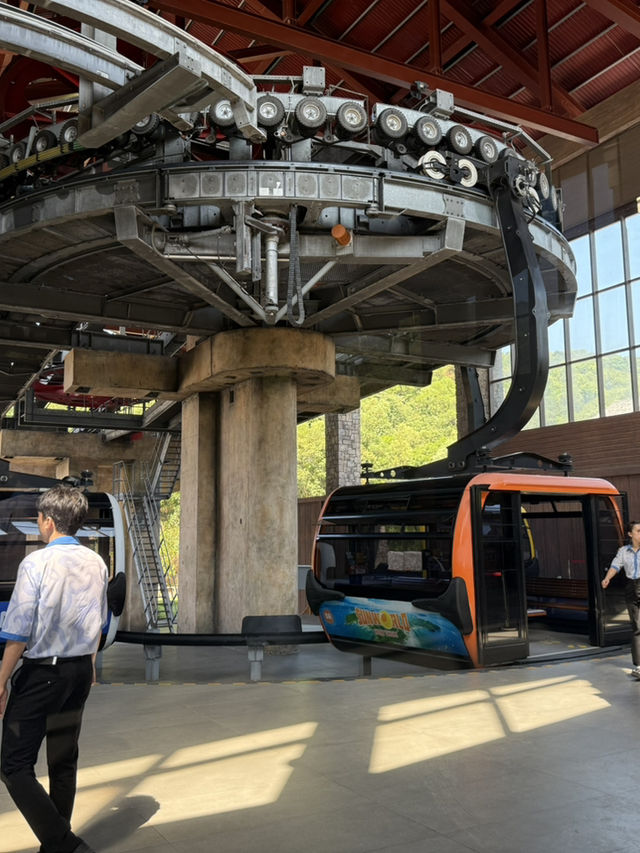 The world's longest cable car
