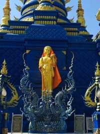 พาเที่ยววัดสีน้ำเงิน