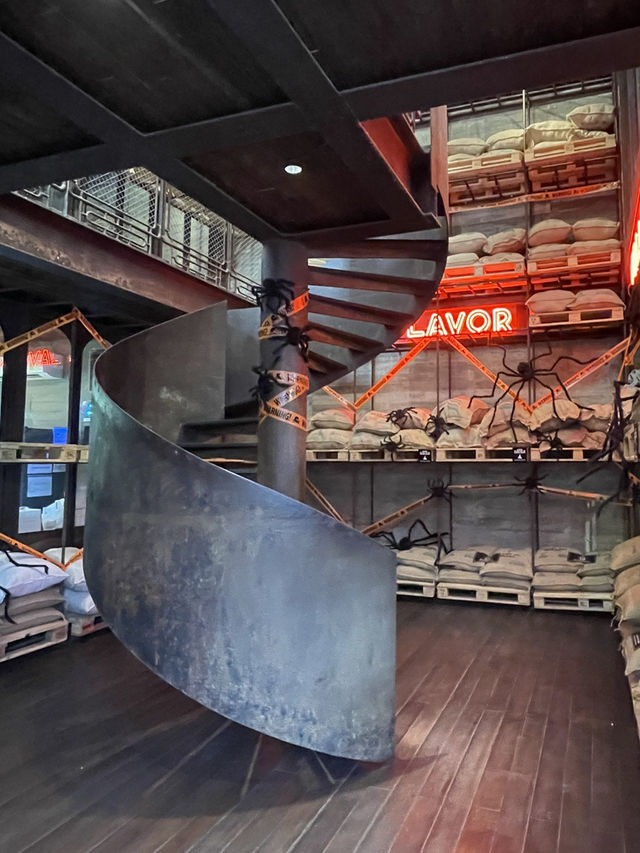 曼谷探店｜工業風廢墟咖啡店｜全國冠軍咖啡