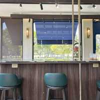 ร้านคาเฟ่ ติดสนามกอล์ฟ บรรยากาศชนะเลิศ