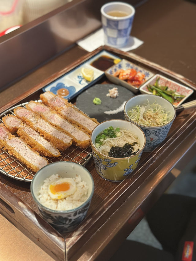 人氣韓式拉絲吉列豬扒