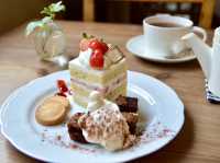 Sweet Delights at PAS DE DEUX🍰