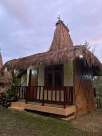 A Cozy Stay at Hotel Sinar, Tambolaka: Traditional Roofs, Modern Comforts 🌴🏡