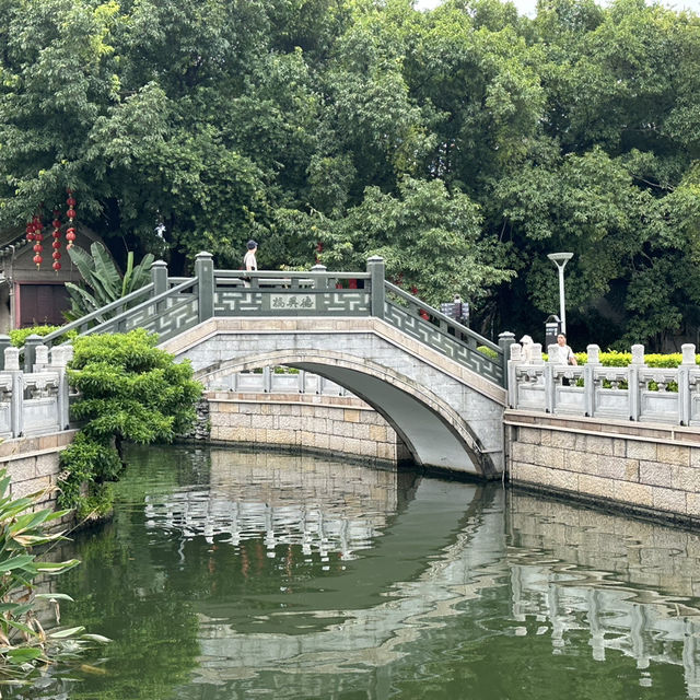 Explore the historical area in Guangzhou