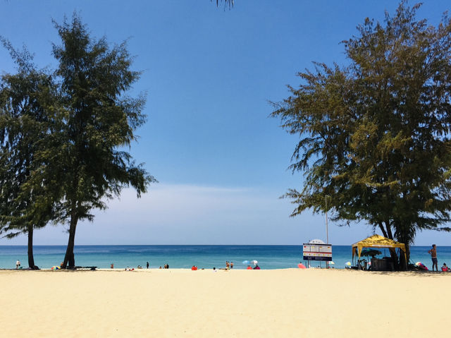 หาดกะรน ทะเลสวย น้ำใส หาดทรายขาว ชิลที่สุด