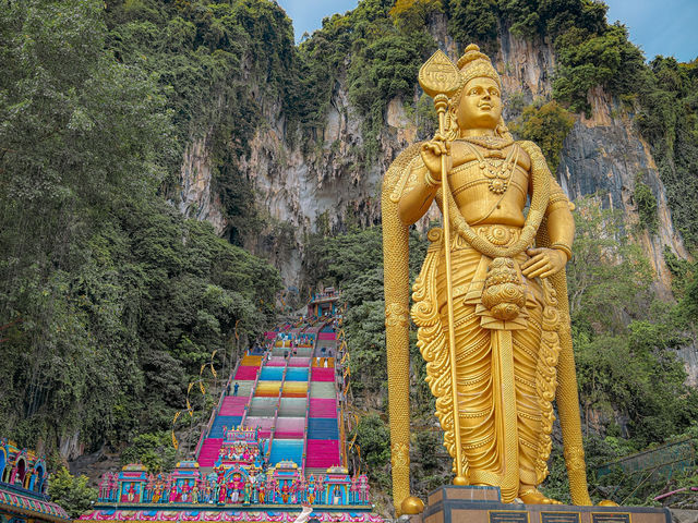 吉隆坡必訪景點：黑風洞（Batu Caves）🌈🕉️