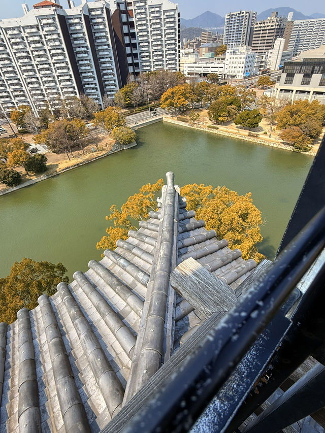 廣島｜燒杉與白灰牆 見證毛利家族崛起失勢與原爆歷史的博物館