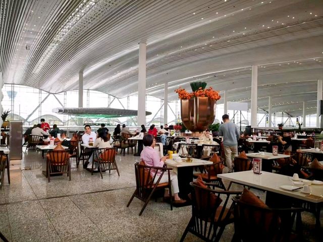 廣州酒家，白雲機場航廈內的粵式早茶餐廳