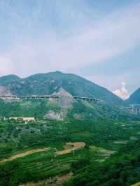 中國雲南怒江著名景點：怒江大橋，適合打卡拍照📸