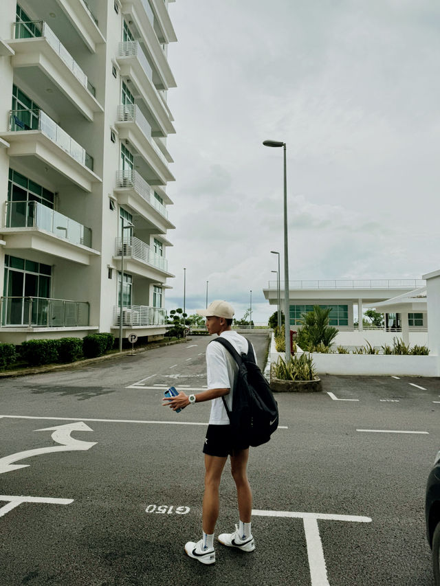 Cozy Seaside Escape – Our Hidden Gem Stay at The Bay Apartment